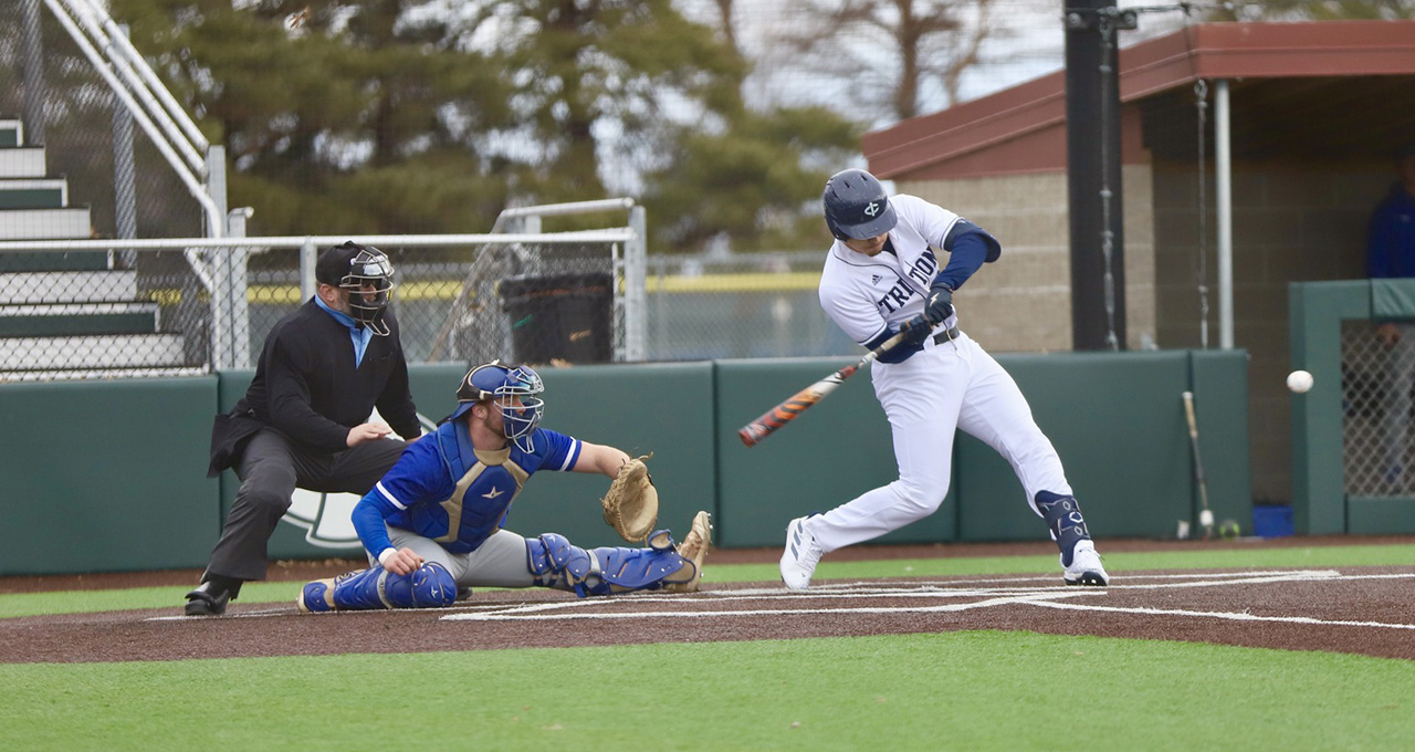 Michael Siemer had 2 runs for the Tritons in a rally to win over NIACC