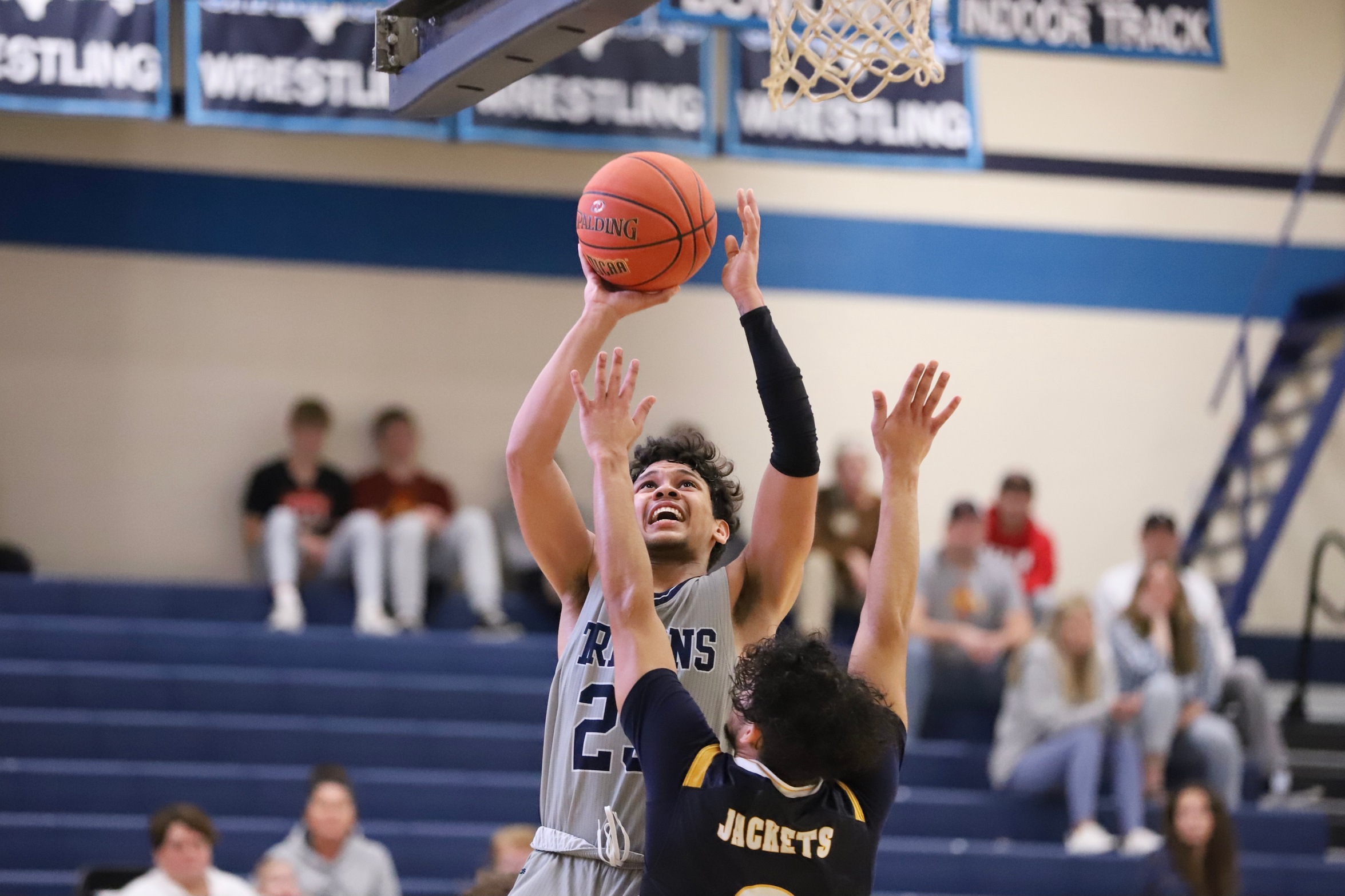 Tritons grind out win vs. Rochester Tech