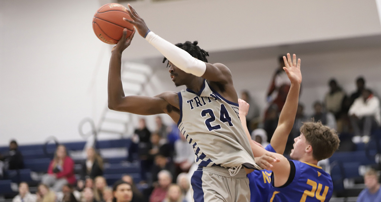 Terriius Walker scored 12 points for the Tritons vs. Southwestern.