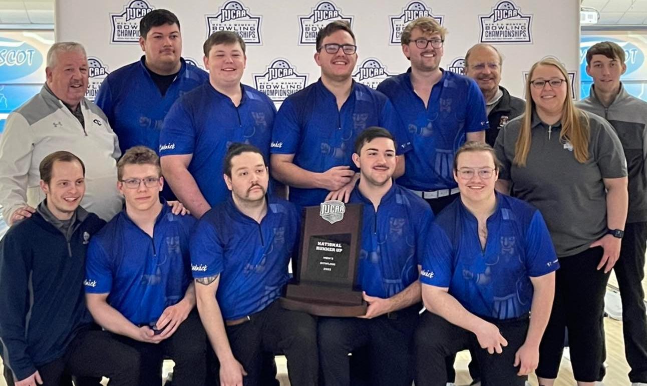 Double silvers for Iowa Central