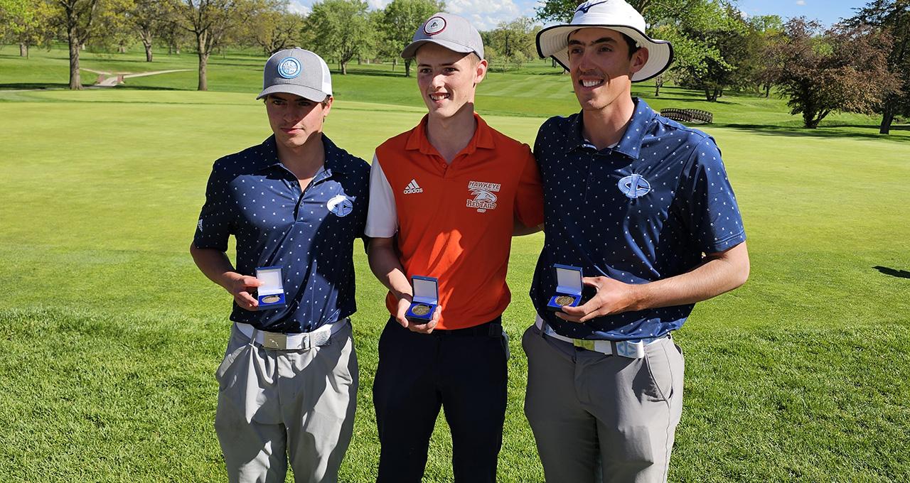 Nico Booyens, right and Bailey Doe, left qualified for nationals in golf. 
