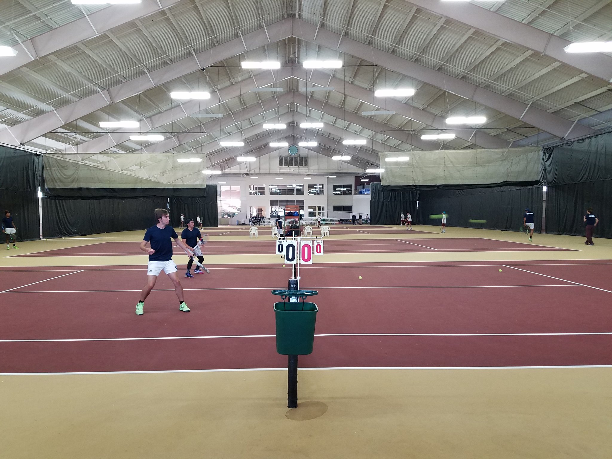 Iowa Central tennis competes indoors