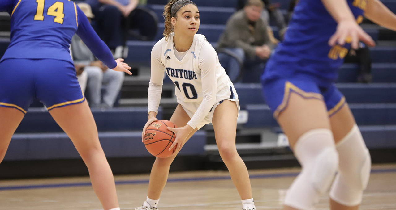 Alicia Hatlestad was the lead scorer for Iowa Central in a game Southwestern 