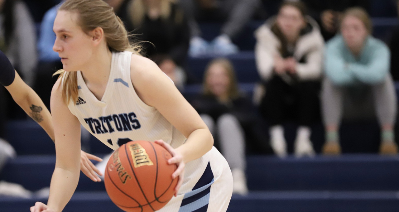 Kaitlyn Tendall was the leading score for Iowa Central with 20 points