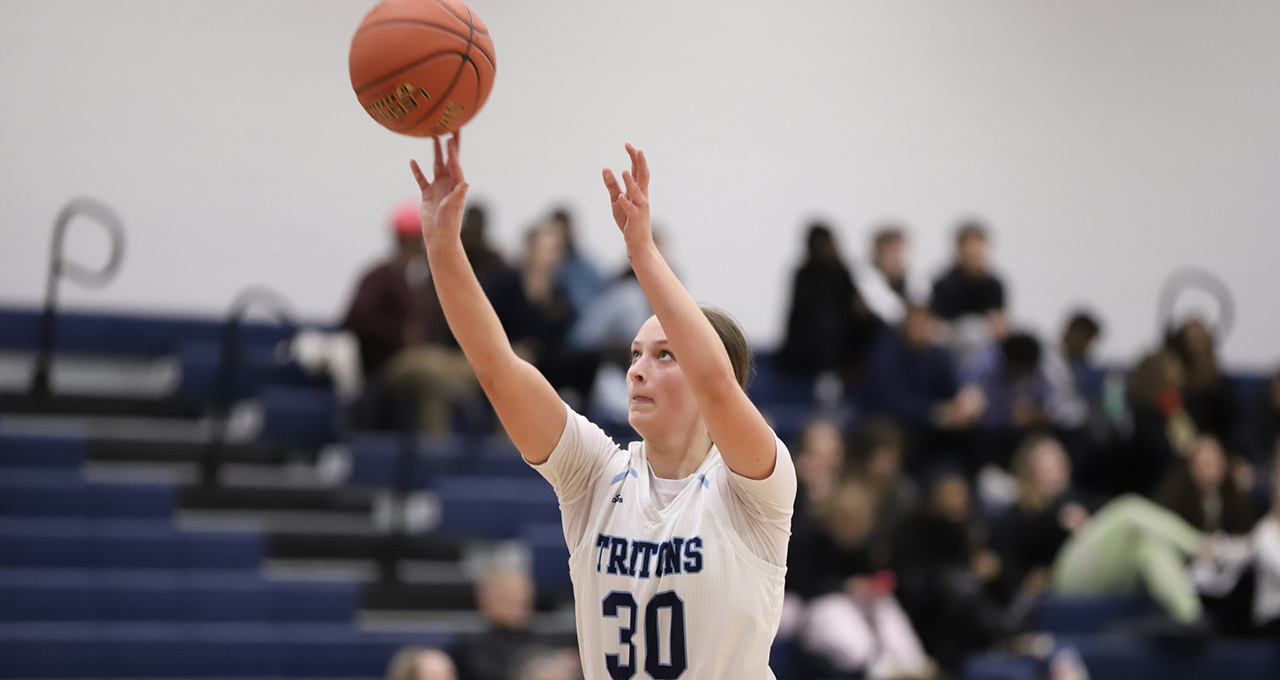 Emily Theiss led the Triton women in scoring in a win over Marshalltown.
