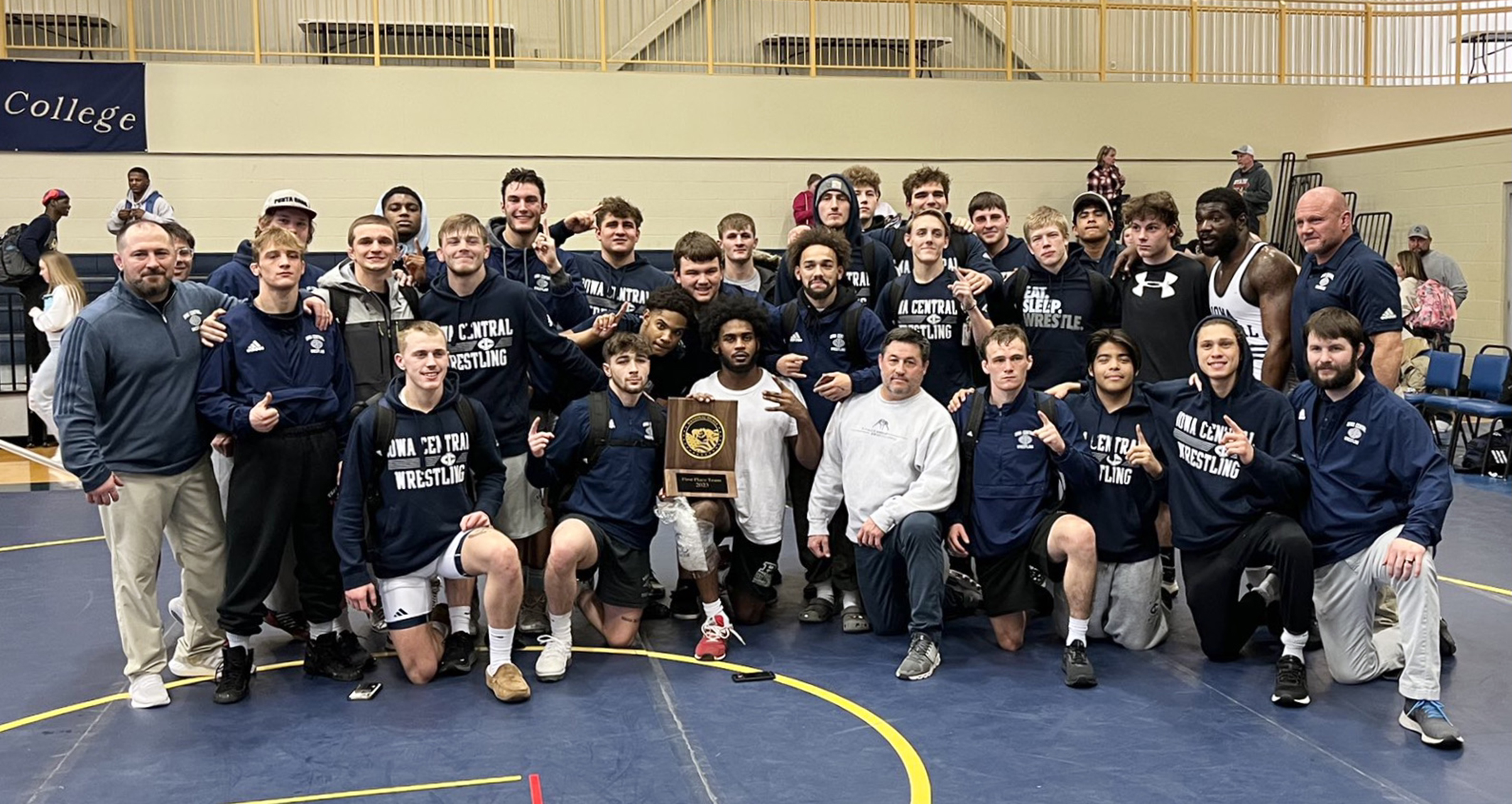 Iowa Central wins National Duals Title