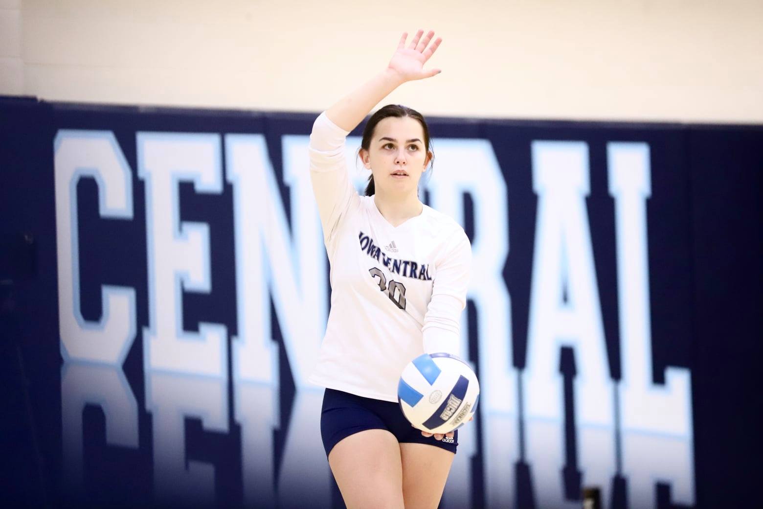 Tritons sweep on sophomore day
