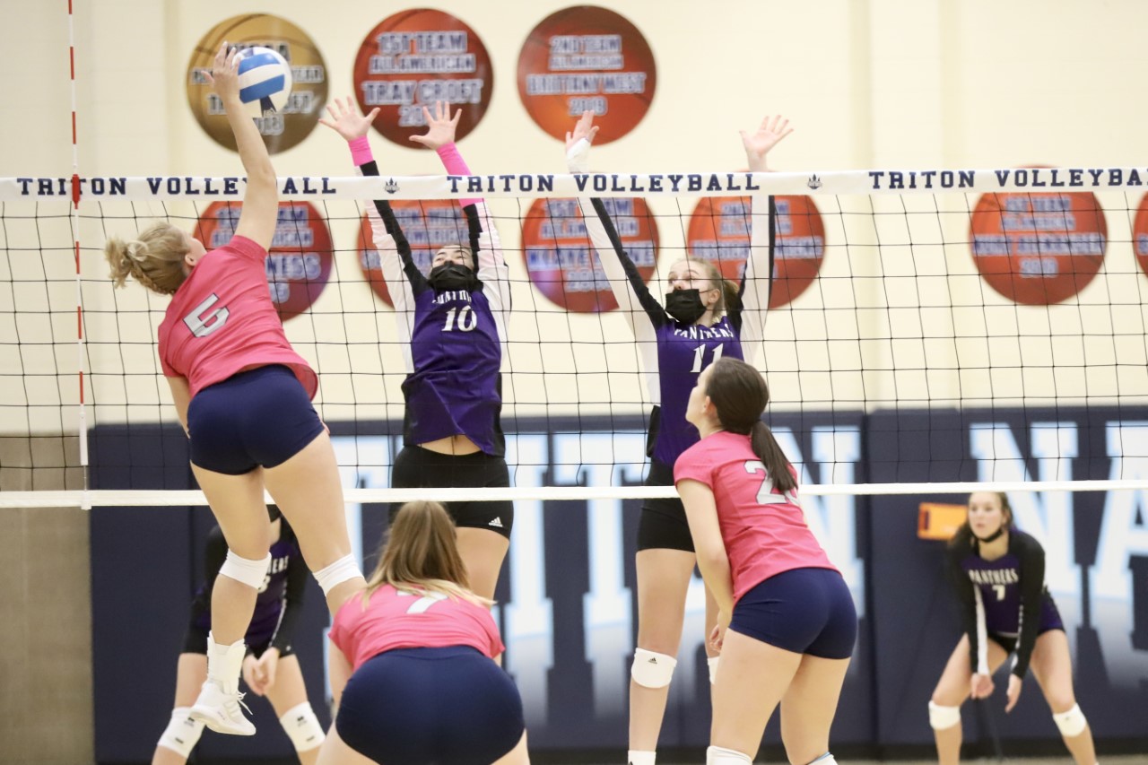 Iowa Central sweeps Ellsworth at the nets