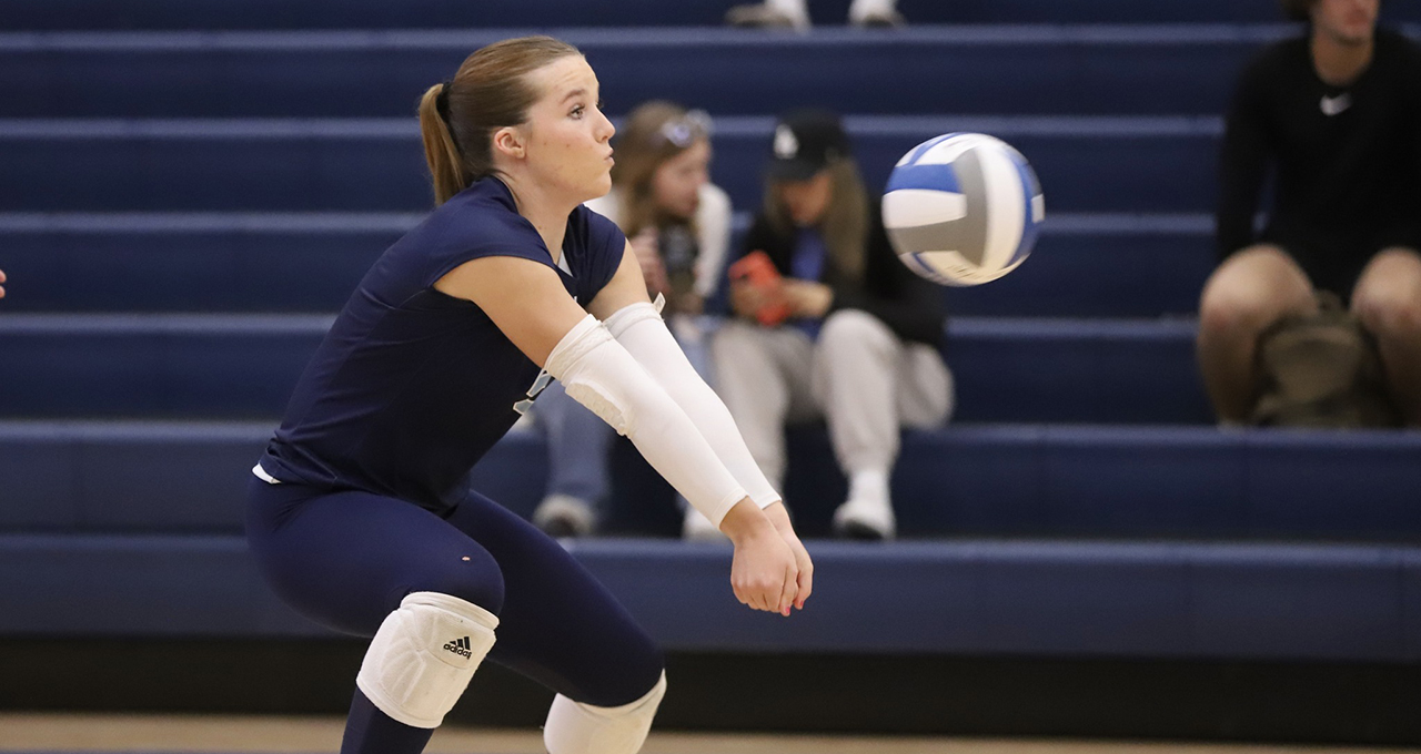 Volleyball falls to Illinois Central 1-3