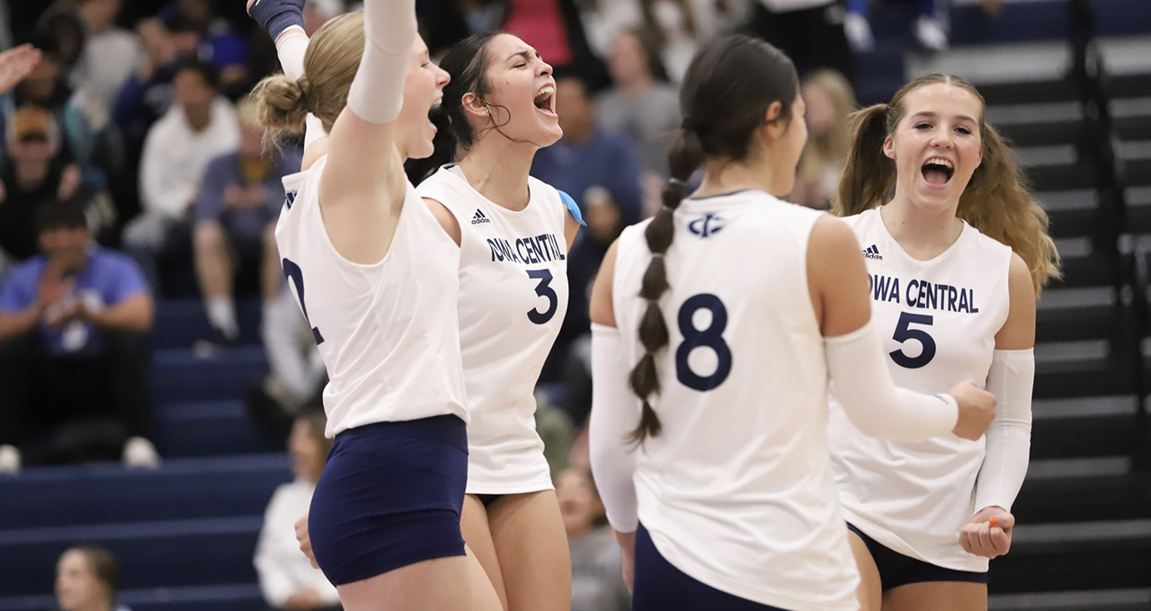 Tritons win 3-0 over Hawkeye to move onto the regional semifinals 