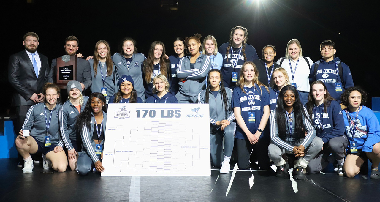 Tritons Womens Wrestling took second at Nationals. 